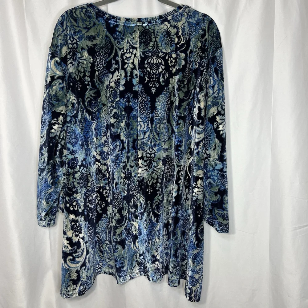 Catherines Women’s Plus Size 5X Velvet Blue Floral Print 3/4 Sleeve V Neck Tunic